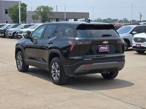 Used 2026 Chevrolet Equinox LT w/ Convenience Package II FWD image 7