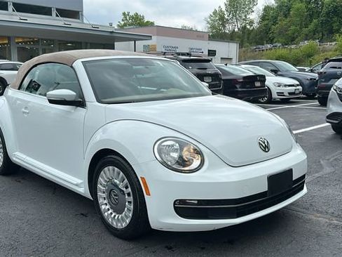 Used 2015 Volkswagen Beetle 1.8T FWD image 4