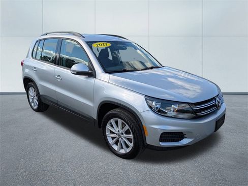 Used 2017 Volkswagen Tiguan S image 1
