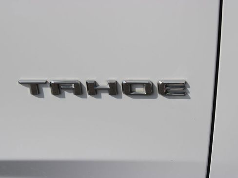 Used 2022 Chevrolet Tahoe LT w/ Luxury Package RWD image 13