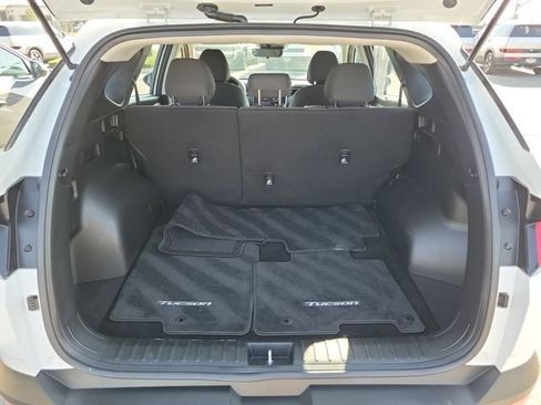 Certified 2024 Hyundai Tucson SE FWD image 21