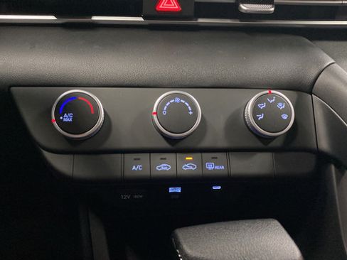 New 2026 Hyundai Elantra SE FWD image 17