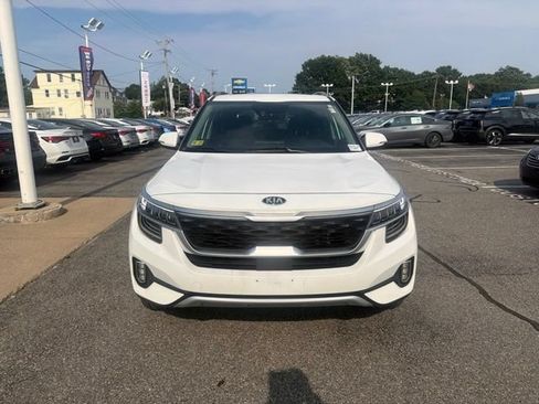 Used 2021 Kia Seltos SX w/ SX Sunroof Package AWD/4WD image 2