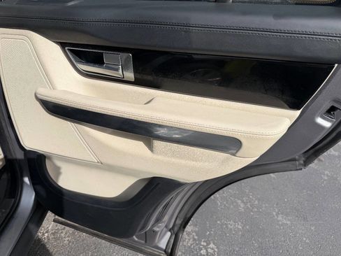 Used 2013 Land Rover Range Rover Sport HSE LUX w/ Luxury Interior Pkg image 18