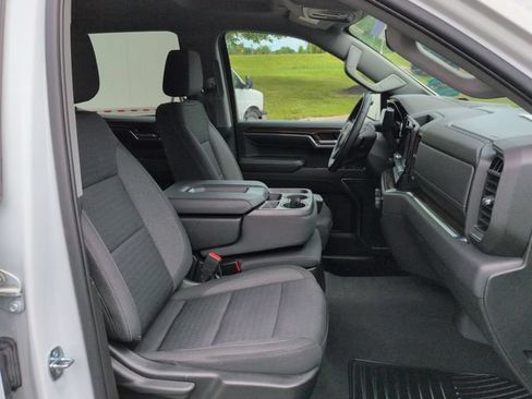 Used 2023 Chevrolet Silverado 1500 LT AWD/4WD image 30