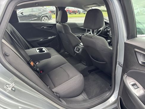 Used 2025 Chevrolet Malibu LT image 14