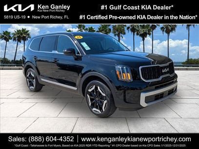 Certified 2024 Kia Telluride EX w/ EX Captain's Chair Package