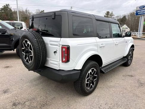 Used 2025 Ford Bronco Outer Banks image 3