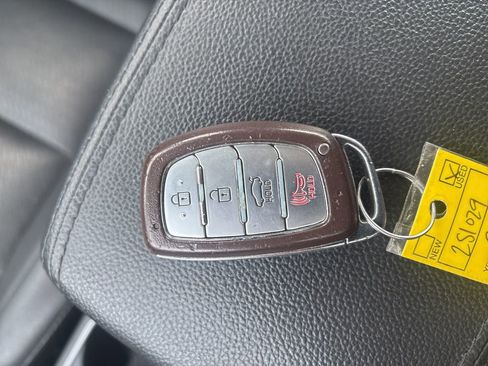 Used 2018 Hyundai Elantra Limited image 33