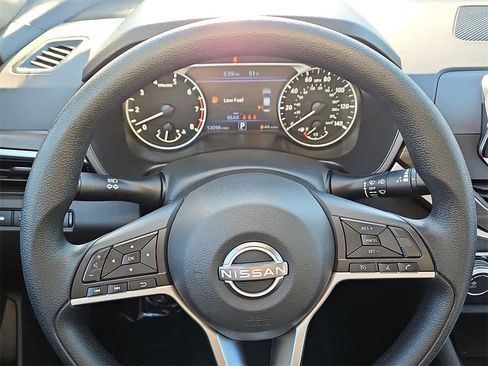 Used 2024 Nissan Altima 2.5 SV image 18