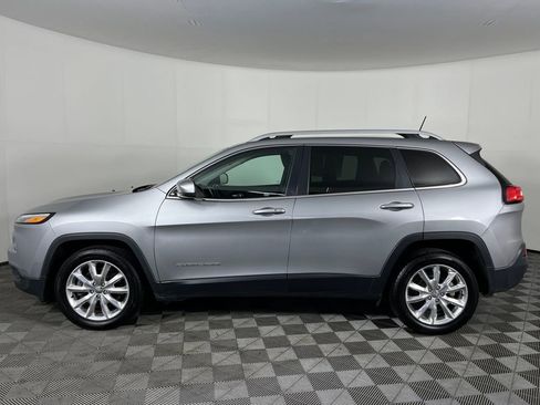 Used 2016 Jeep Cherokee Limited image 9