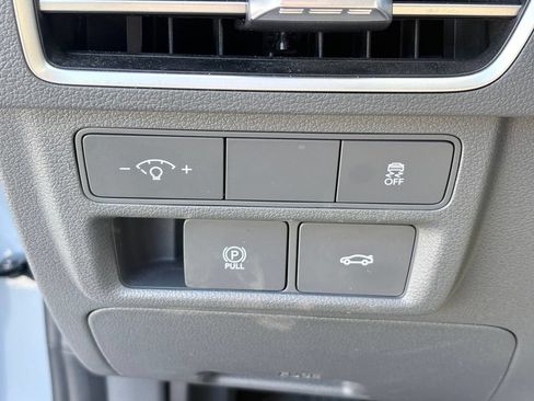 Used 2025 Hyundai Sonata SEL FWD image 23