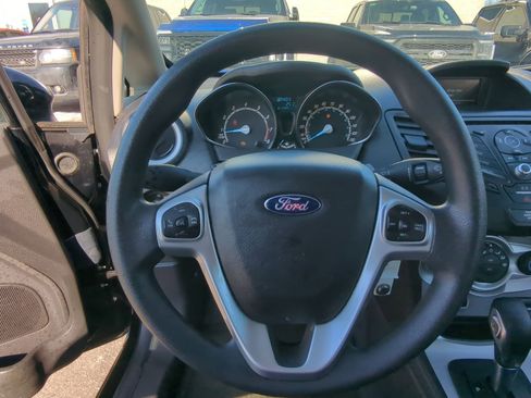 Certified 2018 Ford Fiesta SE image 25