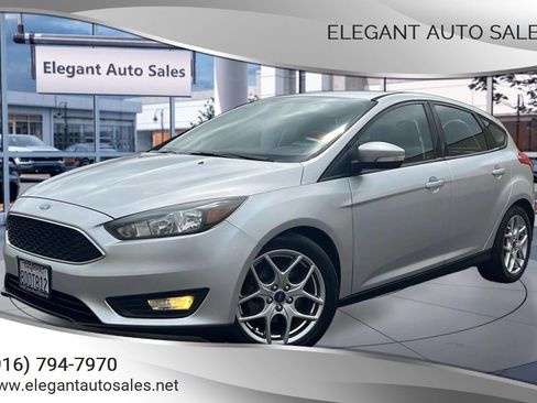 Used 2015 Ford Focus SE w/ Equipment Group 201A FWD image 1