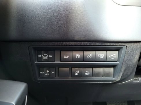 Used 2026 Toyota Sequoia Platinum AWD/4WD image 29