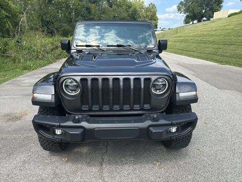 Used 2019 Jeep Wrangler Unlimited Sahara w/ Quick Order Package 24M Moab AWD/4WD image 8