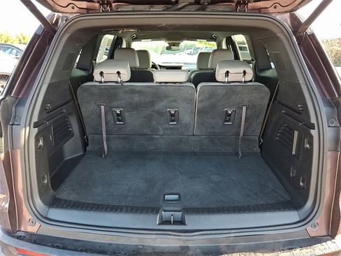 Used 2024 GMC Acadia Elevation image 29