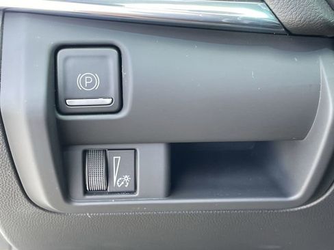 Certified 2023 Cadillac CT4 Premium Luxury image 18