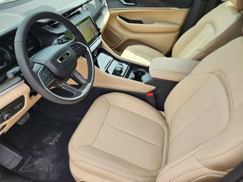 New 2026 Jeep Grand Cherokee Limited image 8