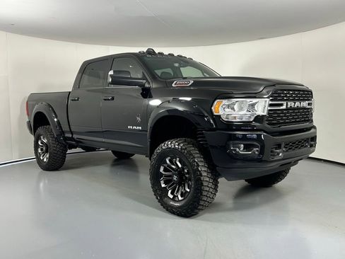 Used 2022 RAM 2500 Big Horn w/ Level C Equiment Group AWD/4WD image 1