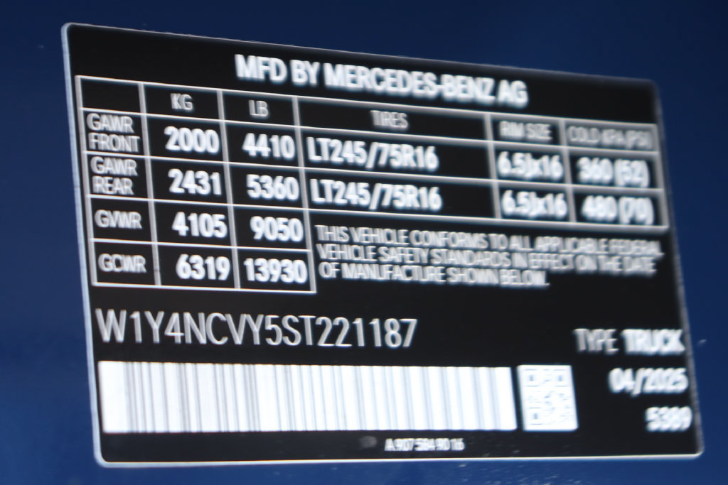 Used 2025 Mercedes-Benz Sprinter 2500 image 51