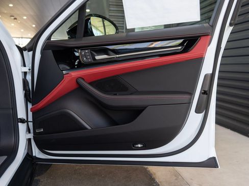 New 2026 Porsche Panamera RWD image 32