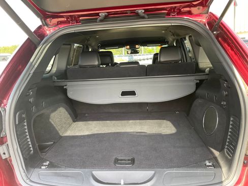 Used 2018 Jeep Grand Cherokee Altitude image 21