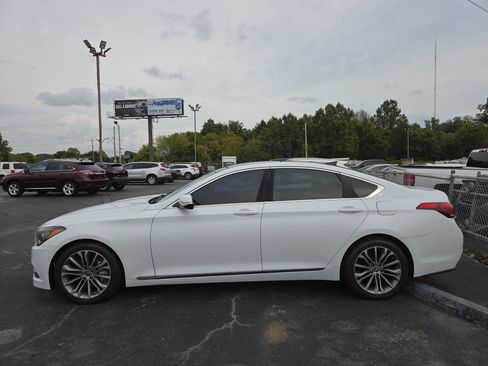 Used 2015 Hyundai Genesis 3.8 w/ Option Group 03 image 2