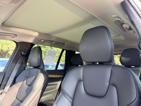 Used 2023 Volvo XC90 T8 Plus image 12