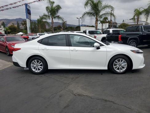 Used 2025 Toyota Camry LE image 2