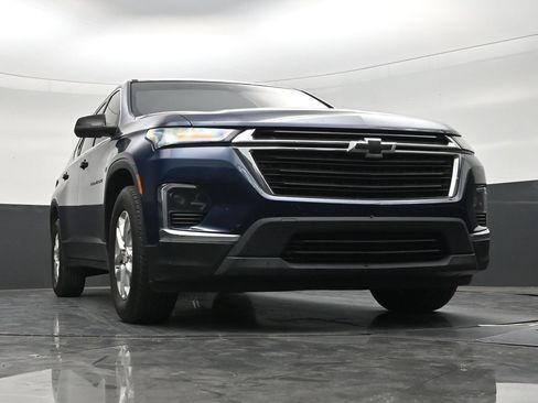 Used 2022 Chevrolet Traverse LS FWD image 26