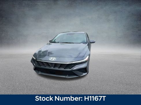 New 2025 Hyundai Elantra Limited image 6