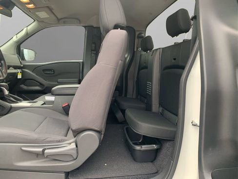 Used 2025 Nissan Frontier S w/ S Utility Package image 10