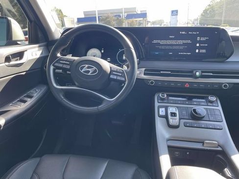 Used 2024 Hyundai Palisade SEL w/ Premium Package FWD image 12
