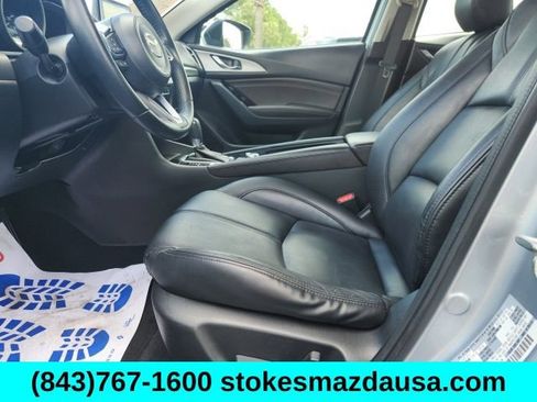Used 2017 MAZDA MAZDA3 Touring FWD image 15