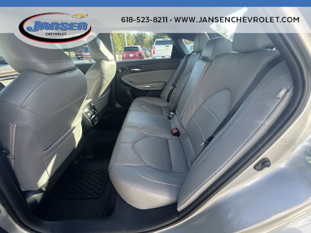 Used 2021 Toyota Avalon Limited w/ Advanced Safety Package FWD image 25