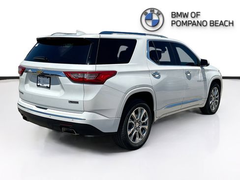 Used 2018 Chevrolet Traverse Premier w/ Driver Confidence II Package FWD image 7