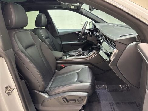 Used 2019 Audi Q8 Prestige w/ Adaptive Chassis Package image 43