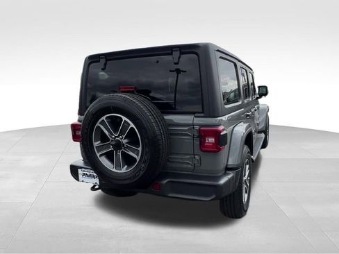 Used 2023 Jeep Wrangler Unlimited Sahara w/ LED Lighting Group AWD/4WD image 6