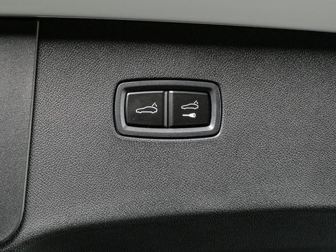 New 2026 Porsche Cayenne E-Hybrid Coupe image 34