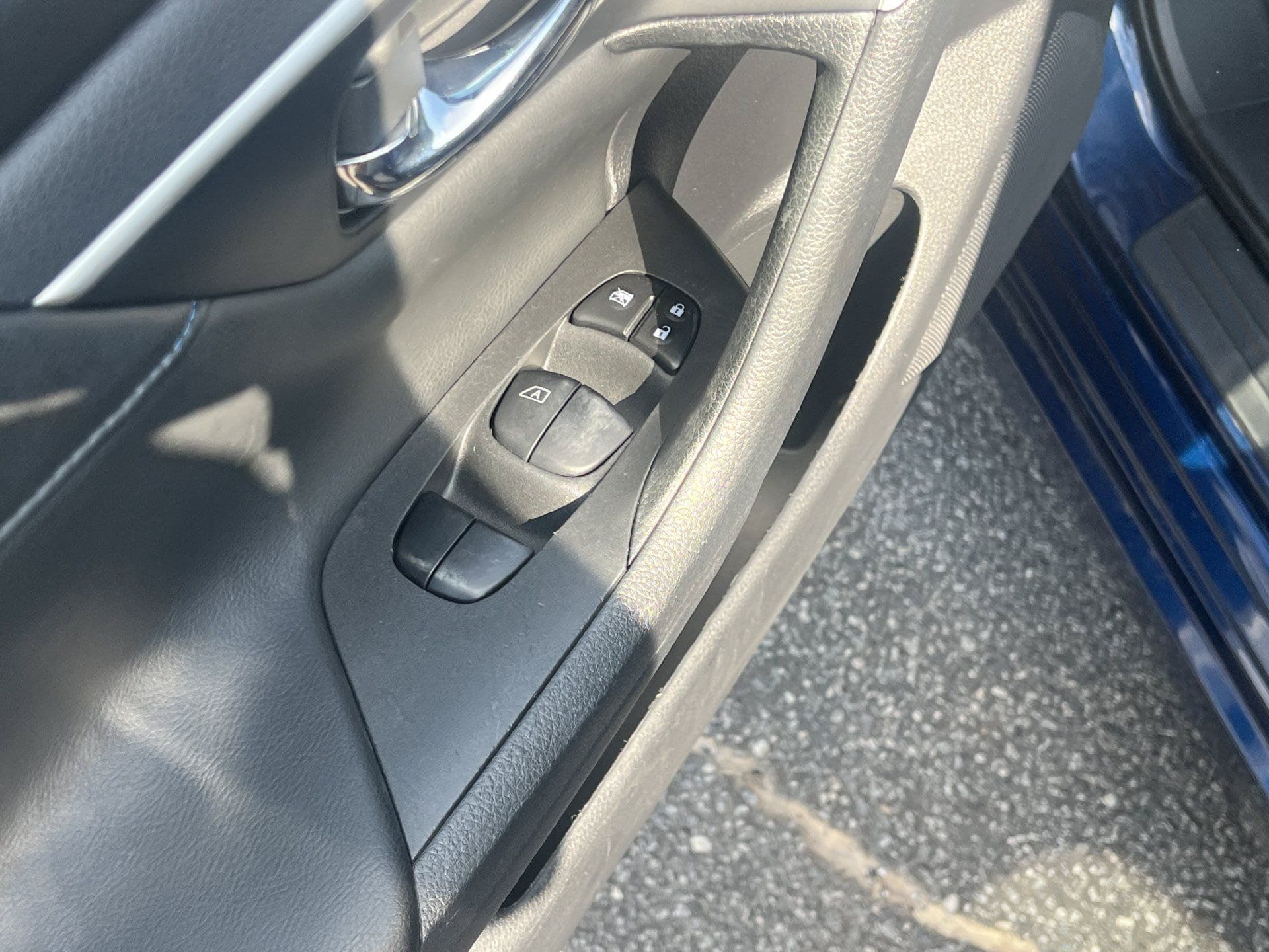 Used 2017 Nissan Altima 2.5 SR FWD image 14