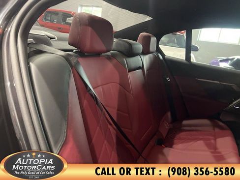 Used 2024 BMW 540i xDrive w/ Premium Package AWD/4WD image 17