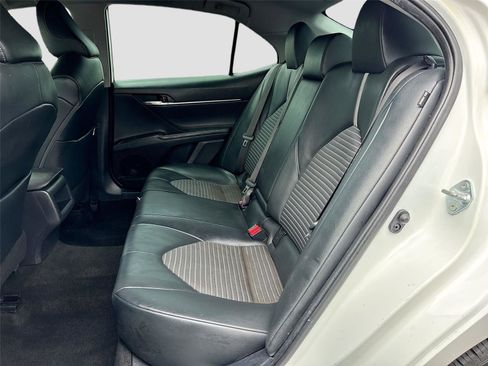 Used 2021 Toyota Camry SE FWD image 22