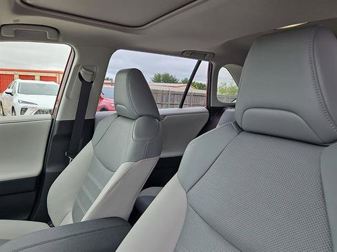 Used 2025 Toyota RAV4 Limited image 11