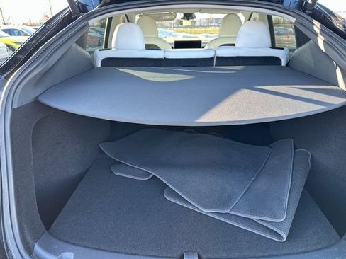 Used 2023 Tesla Model Y Long Range image 12