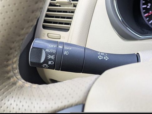 Used 2012 Nissan Murano LE w/ Platinum Pkg image 29