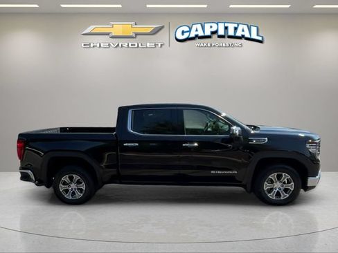 Used 2025 GMC Sierra 1500 SLT RWD image 7