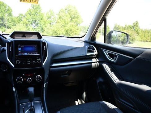 Used 2021 Subaru Forester Premium AWD/4WD image 16