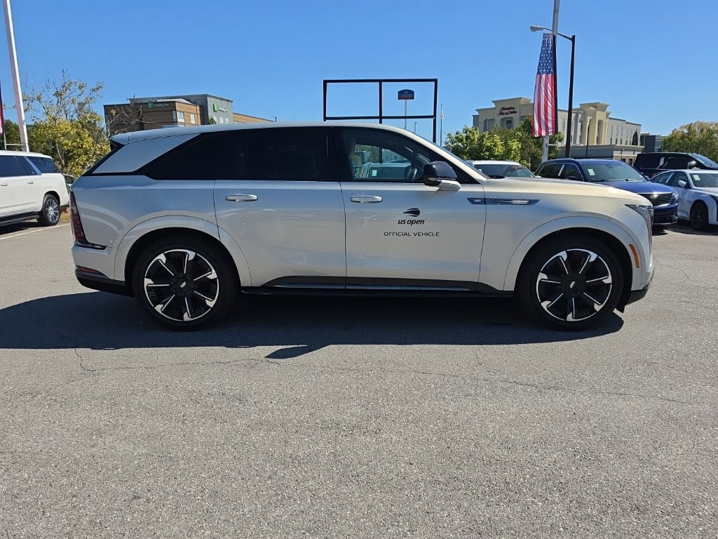 Used 2025 Cadillac Escalade IQ Sport 2 AWD/4WD image 8