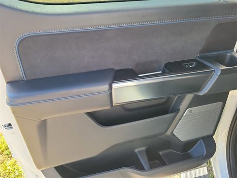 Used 2024 Ford F150 Platinum w/ FX4 Off-Road Package image 17